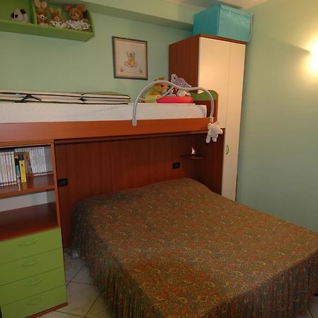 Appartamento Alle Magnolie Sirmione Bagian luar foto