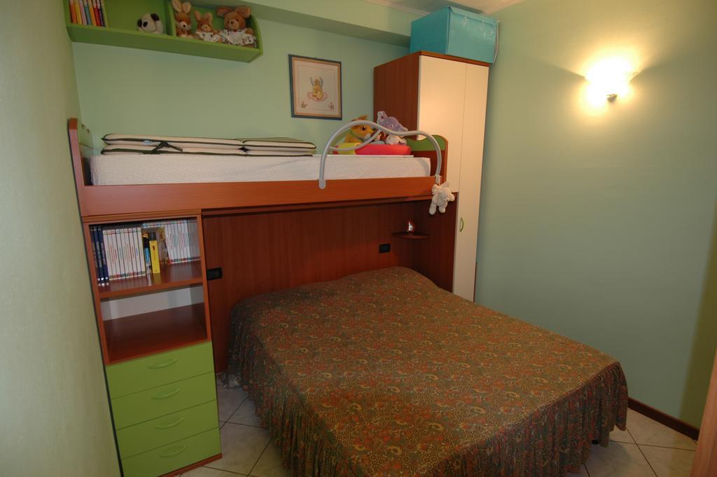 Appartamento Alle Magnolie Sirmione Bagian luar foto